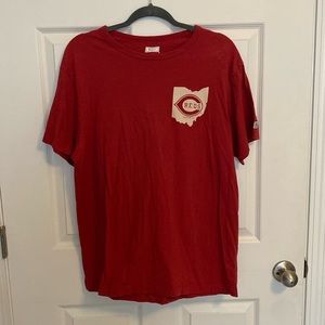 Cincinnati Reds t-shirt.